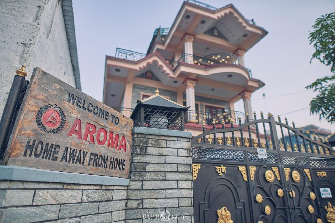 Aroma Tourist Hostel ポカラ エクステリア 写真