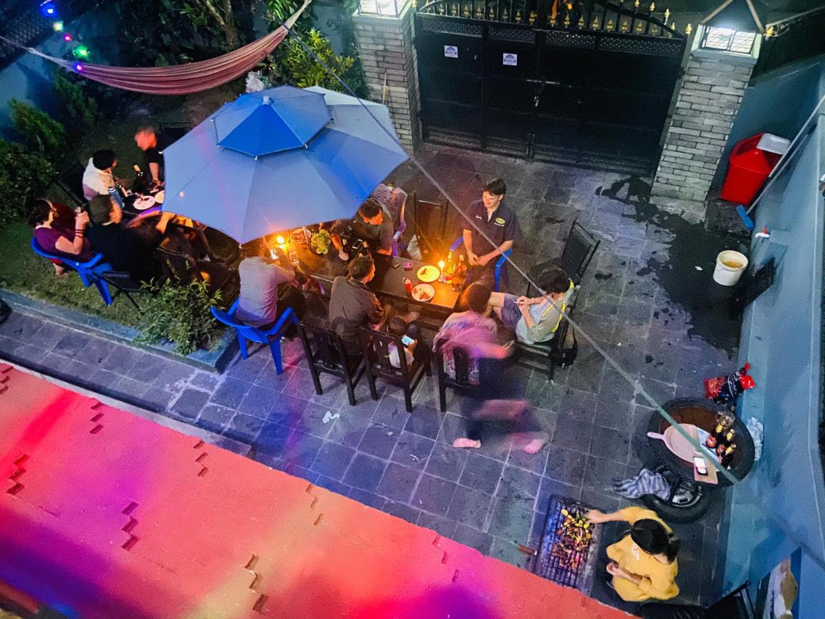 Aroma Tourist Hostel ポカラ エクステリア 写真